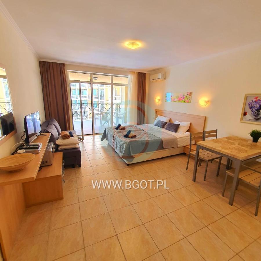 Andalucia Beach - Sea Viev Apartments Елените Экстерьер фото