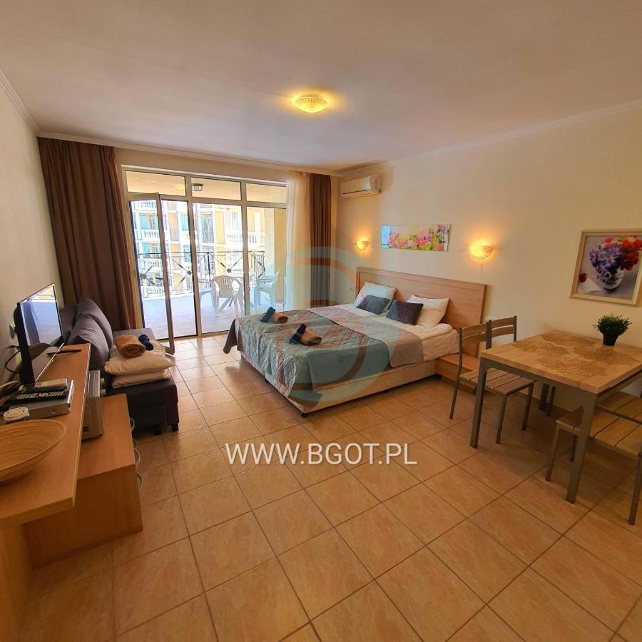 Andalucia Beach - Sea Viev Apartments Елените Экстерьер фото